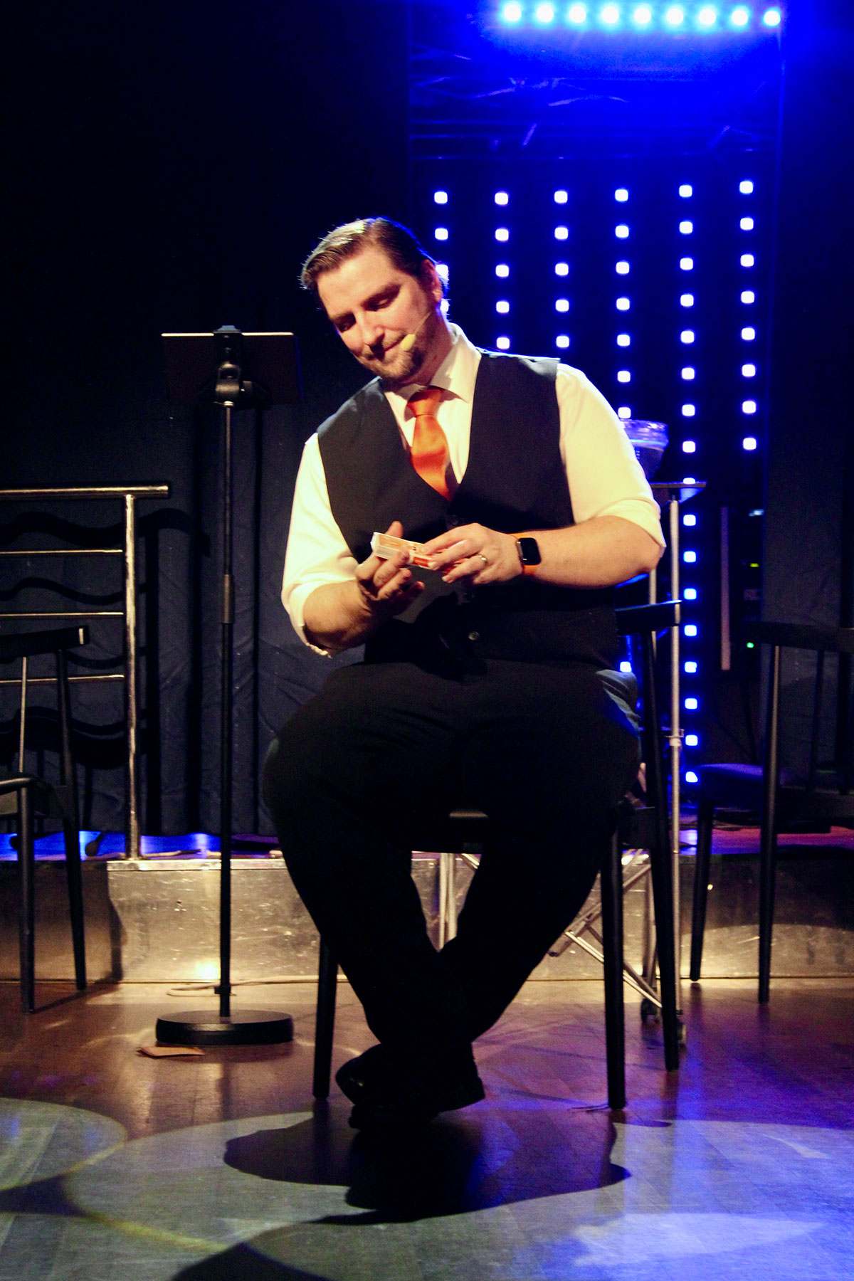 1200×1800-scenshow1 Anders Fox scenshow